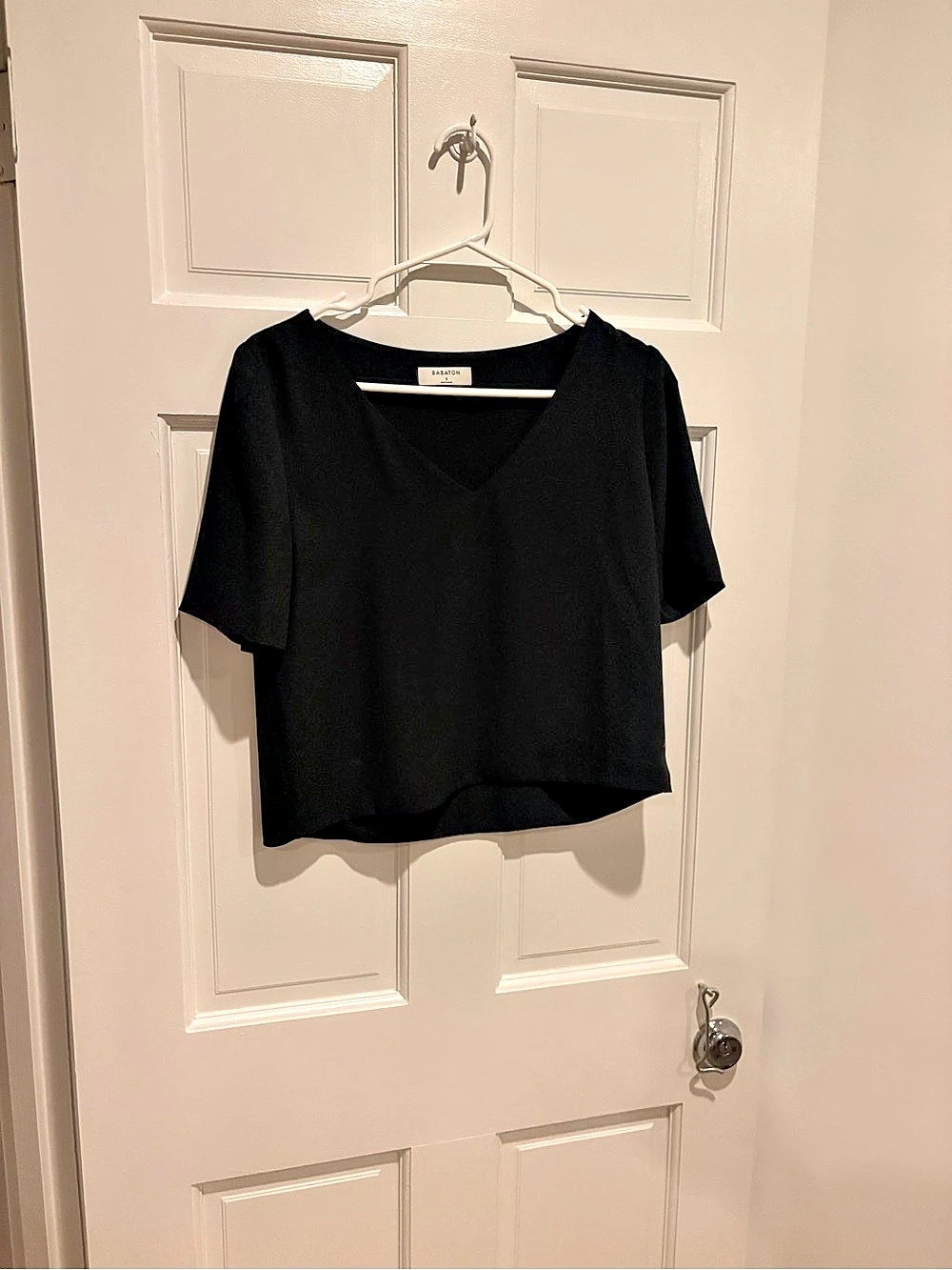 Babaton Women Small Crop V-Neck Dress Top in Black